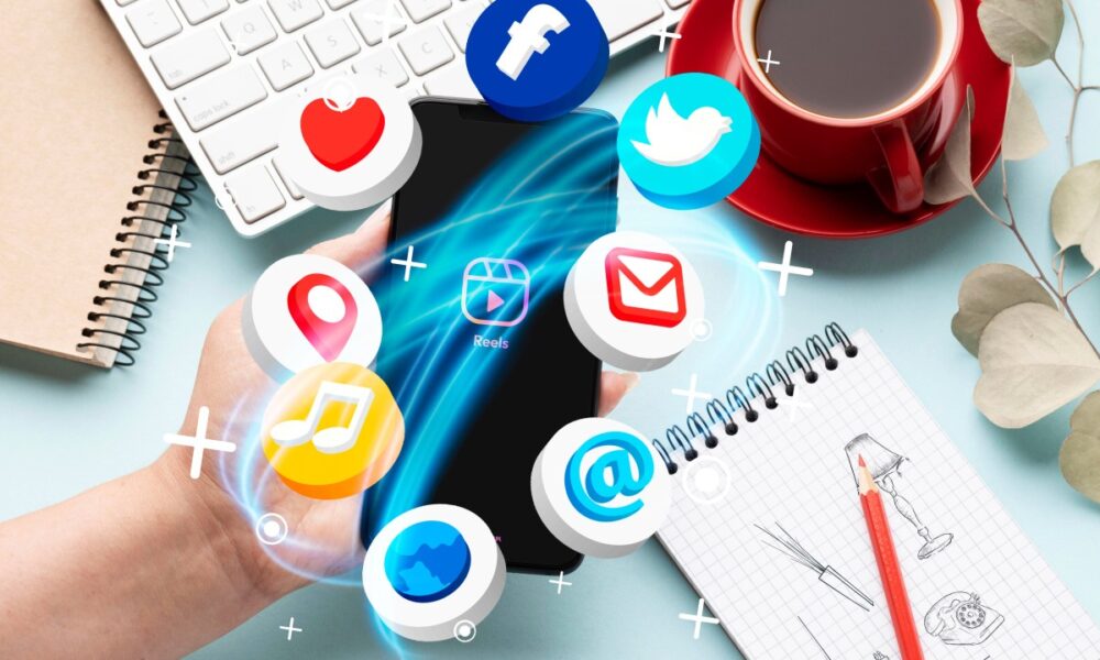 why-small-businesses-need-better-tools-to-handle-their-social-media-in-2025